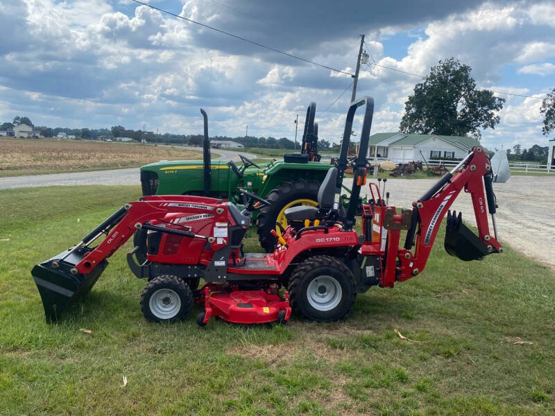2018 Massey Ferguson GC1710
