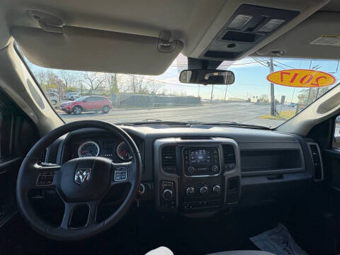 2017 RAM 1500 Express