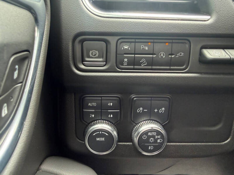 2021 GMC Yukon XL AT4