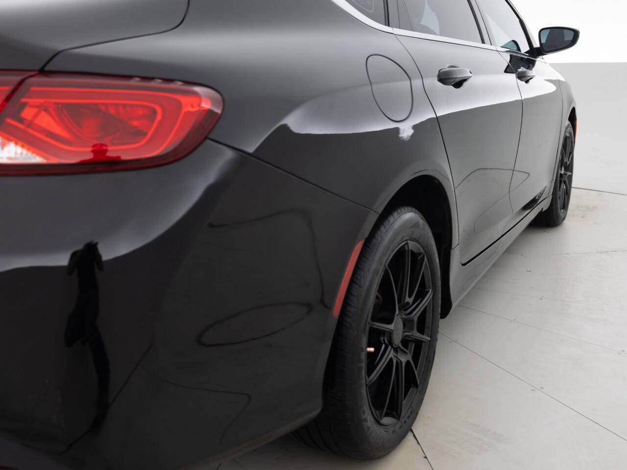 Used Car 2017 Chrysler 200  Limited Platinum 4dr Sedan For Sale Under $15,000 In Coal City, Illinois