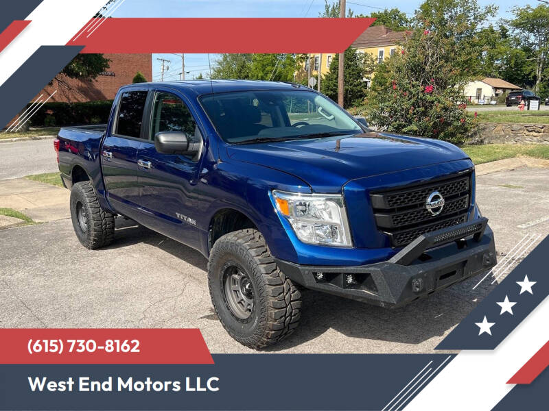 2021 Nissan Titan SV's photo