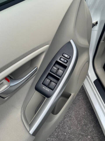 2014 Toyota Prius Three