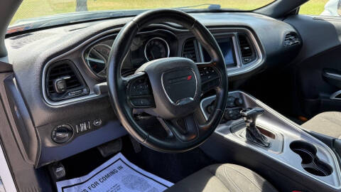 2021 Dodge Challenger SXT