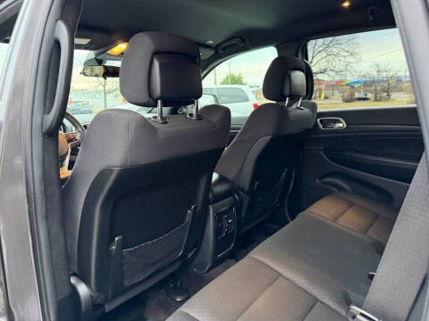 2019 Jeep Grand Cherokee Laredo