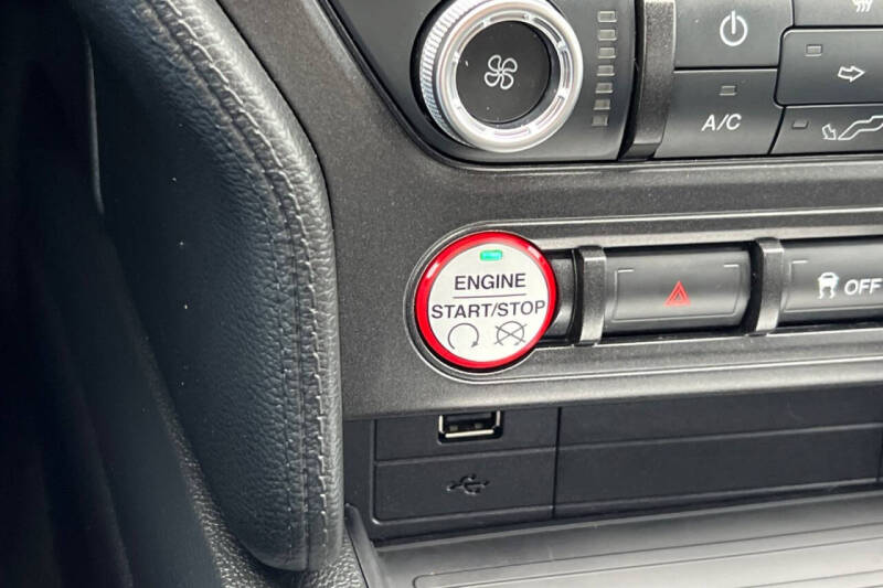 2015 Ford Mustang V6