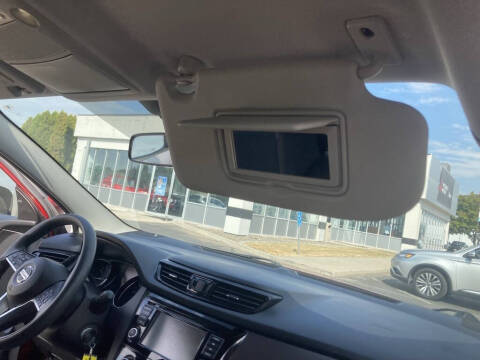 2022 Nissan Rogue Sport S