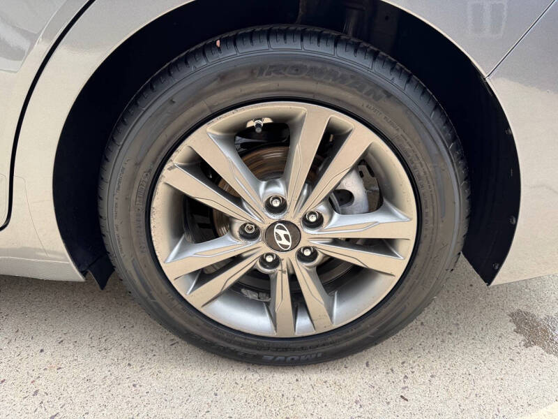 2018 Hyundai Elantra SEL