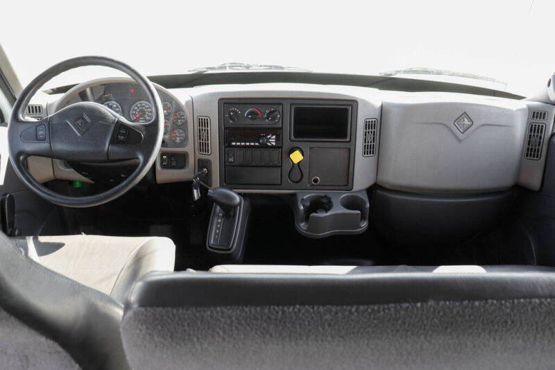 2018 International DuraStar 4300