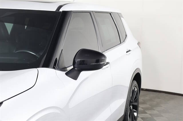 2022 Mitsubishi Outlander Black Edition