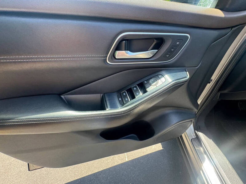 2021 Nissan Rogue Platinum