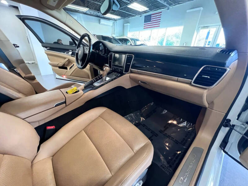2015 Porsche Panamera