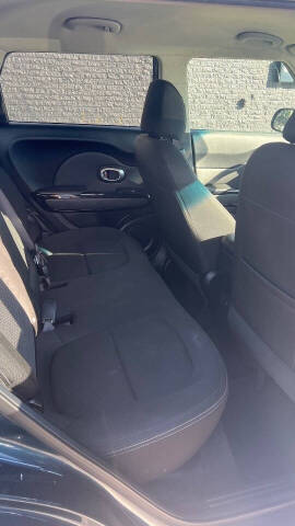 2017 Kia Soul +