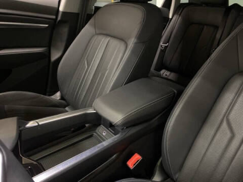 2024 Audi Q8 e-tron quattro Premium Plus