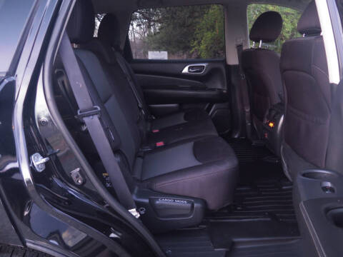 2018 Nissan Pathfinder SV