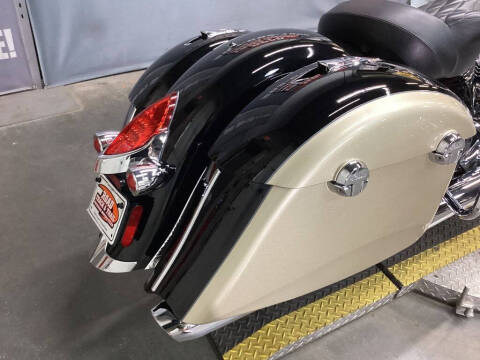 2021 Indian Motorcycle® Springfield® Thunder Blac