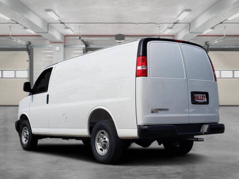 2025 Chevrolet Express 2500
