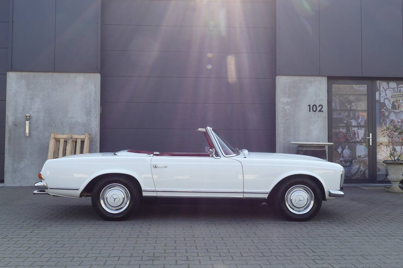 1968 Mercedes-Benz 280SL for sale at Flemingstoke in Costa Mesa, CA