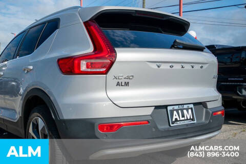 2023 Volvo XC40 B5 Plus Bright Theme