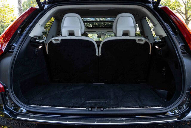 2024 Volvo XC90 B5 Plus Bright Theme