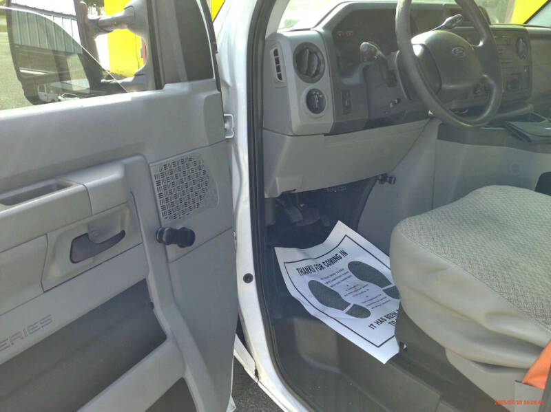 2013 Ford E-Series E-150