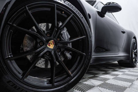 2017 Porsche 911 Carrera