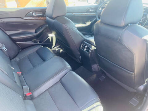 2017 Nissan Maxima Platinum