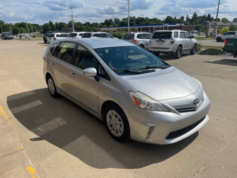 2012 Toyota Prius v Two