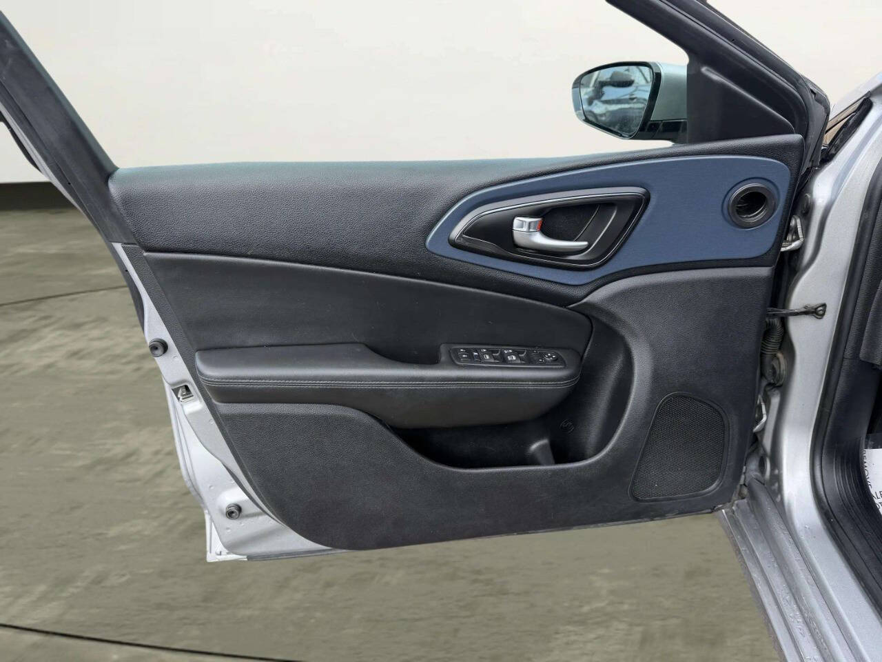 Chrysler20010