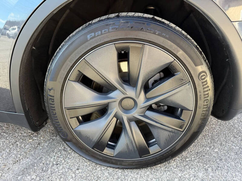 2024 Tesla Model Y Long Range