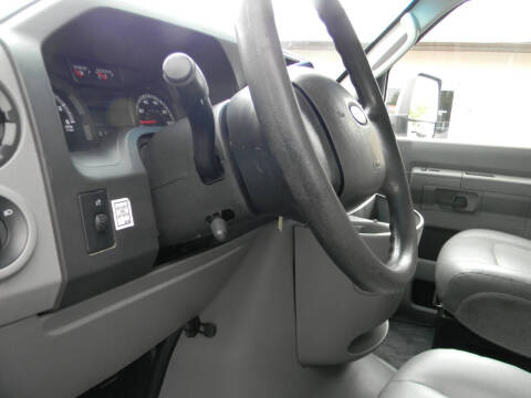 2017 Ford E-350
