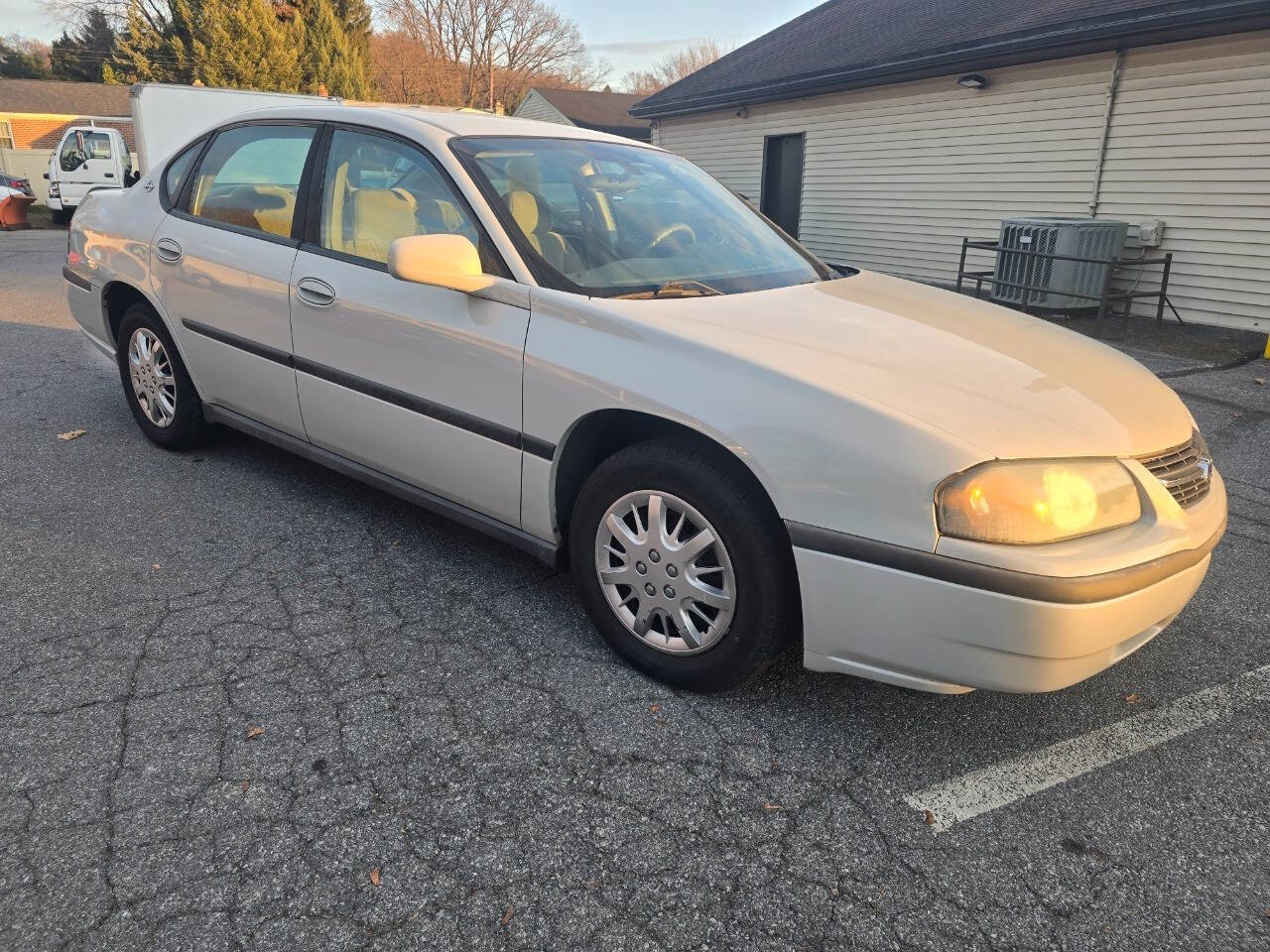 2004 Chevrolet Impala for sale at QUEENSGATE AUTO SALES in York, PA