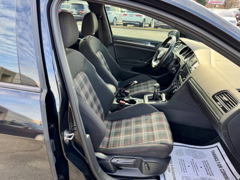 2018 Volkswagen Golf GTI S