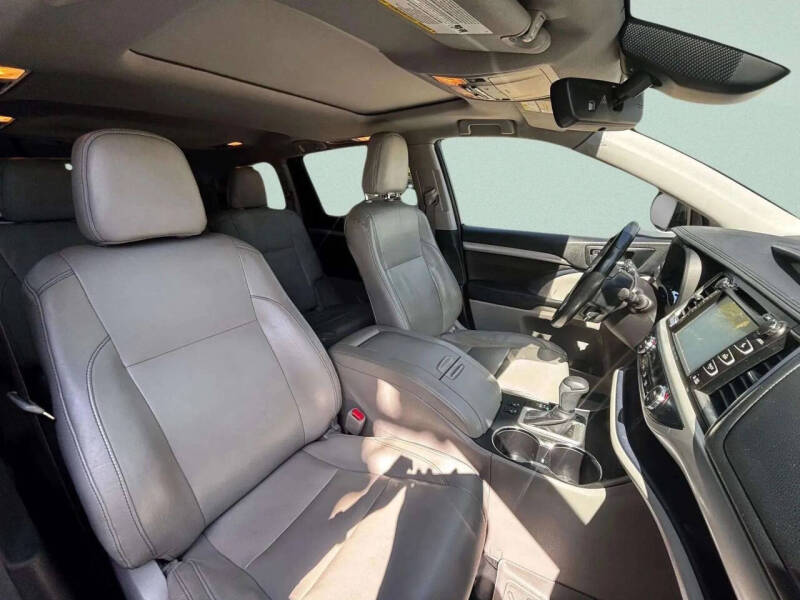 2017 Toyota Highlander