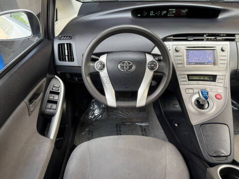 2015 Toyota Prius Three