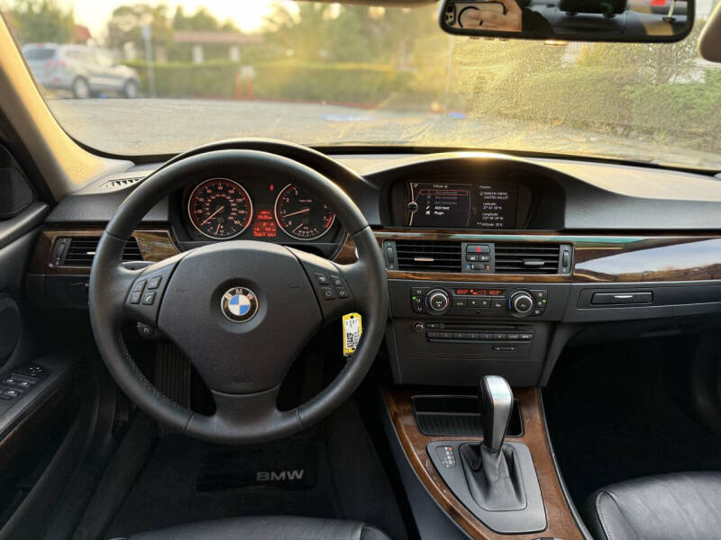 2011 BMW 3 Series 328i