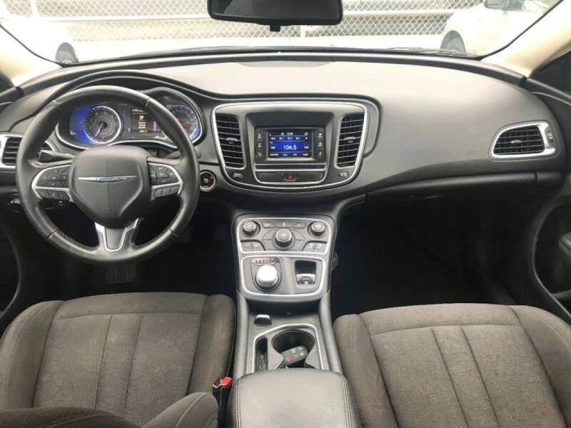 2015 Chrysler 200 Limited