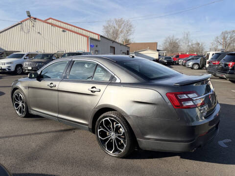 2016 Ford Taurus SHO