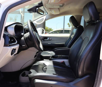 2022 Chrysler Pacifica Touring L