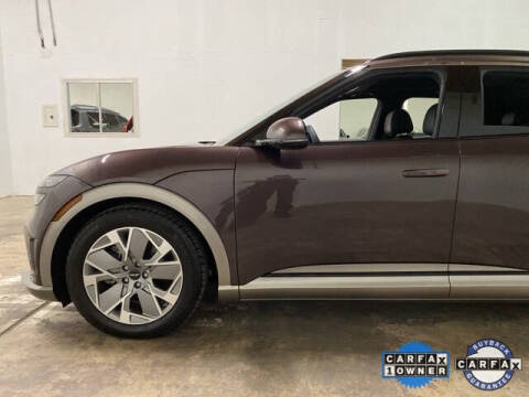 2024 Genesis GV60 Standard