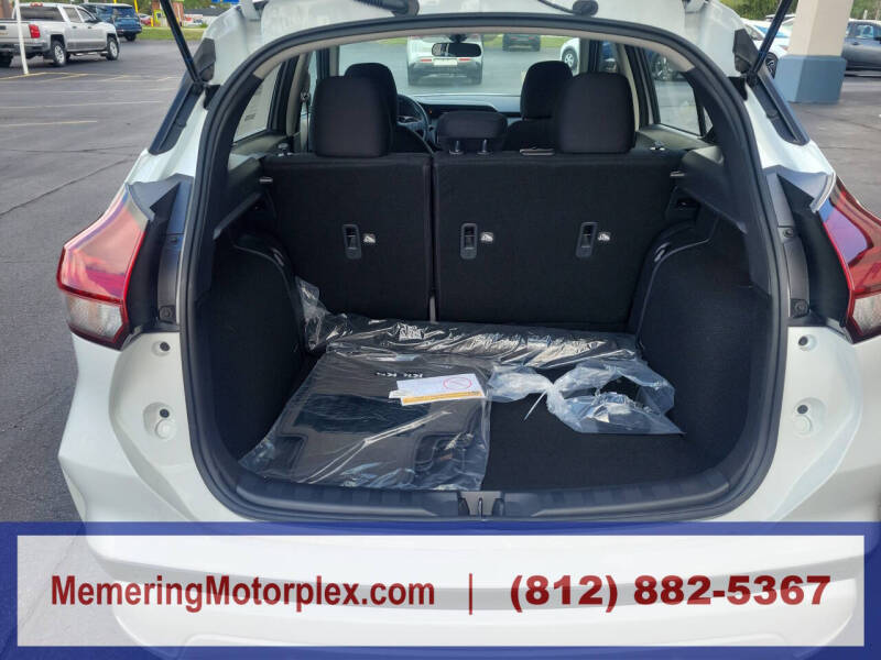 2025 Nissan Kicks Play S