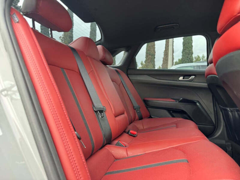 2023 Kia K5