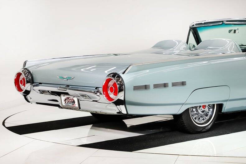 1962 Ford Thunderbird