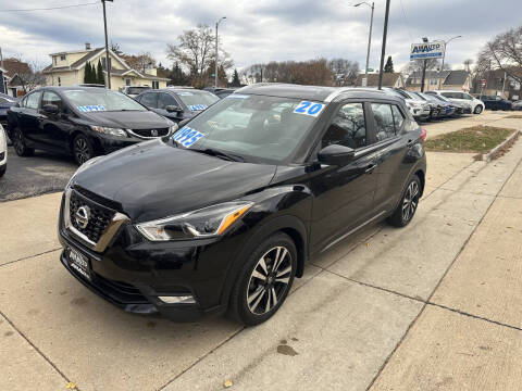 2020 Nissan Kicks SR