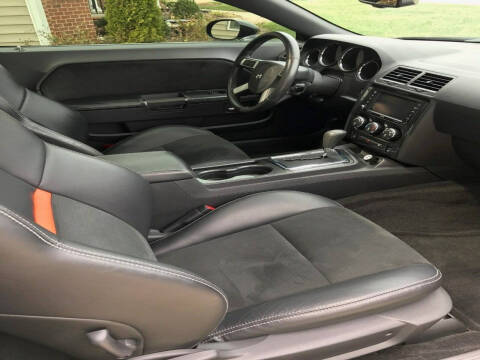 2008 Dodge Challenger SRT8