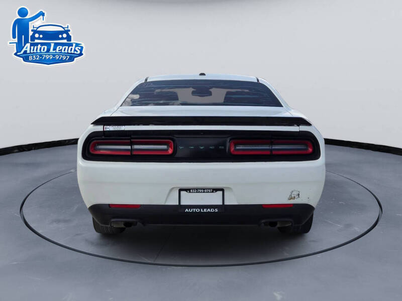 2015 Dodge Challenger SXT
