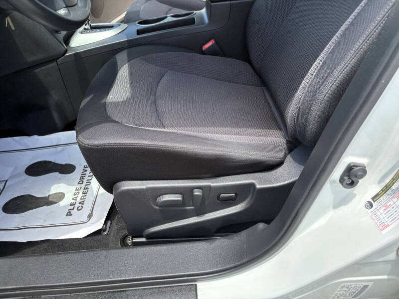 2011 Nissan Rogue SV