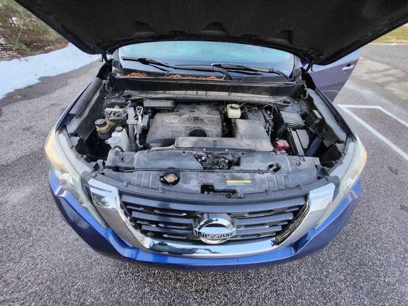 2017 Nissan Pathfinder SV