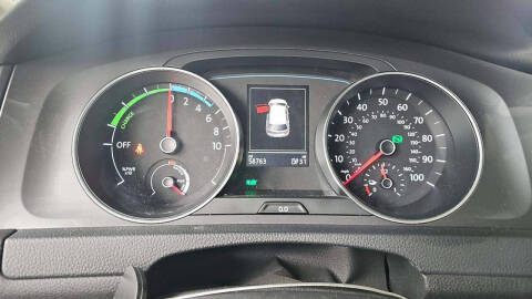 2016 Volkswagen e-Golf SE
