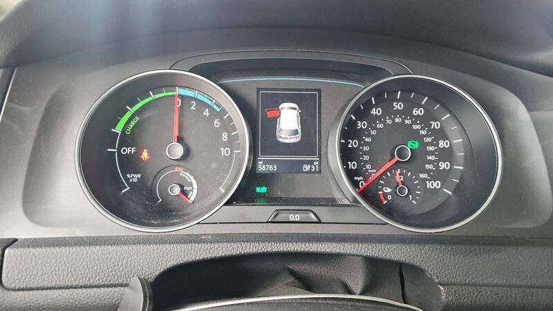2016 Volkswagen e-Golf SE