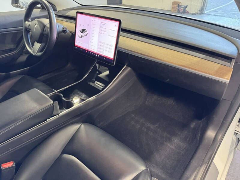 2019 Tesla Model 3 Standard Range Plus